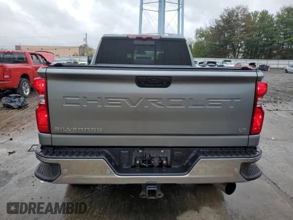 2024 Chevrolet Silverado 3500HD LT with VIN 2GC4YTEY6R1131686, listed as a Copart auction lot 81824665 with 34,595 mi miles and Salvage title. Bid and sale history available at DreamBid. Image 6.