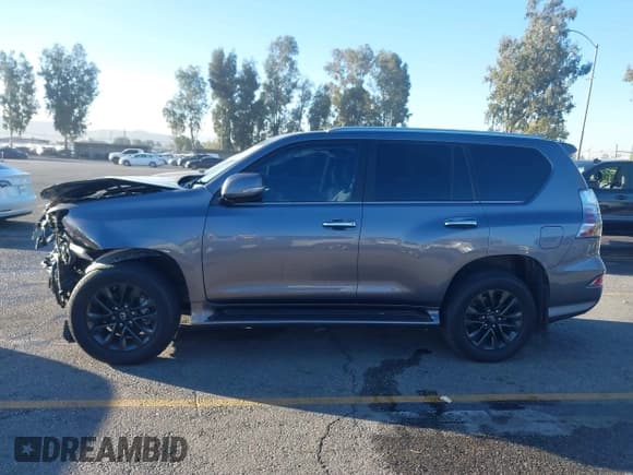 ✅ 2021 Lexus GX 460 Premium • VIN: JTJAM7BX3M5293295 • Lot: 43487034. Wystawiony na IAAI z przebiegiem 39 731 mil. Bezpłatny archiwum sprzedaży aukcyjnych z USA i szczegółowy raport historii pojazdu na DreamBid. Zdjęcie 13.