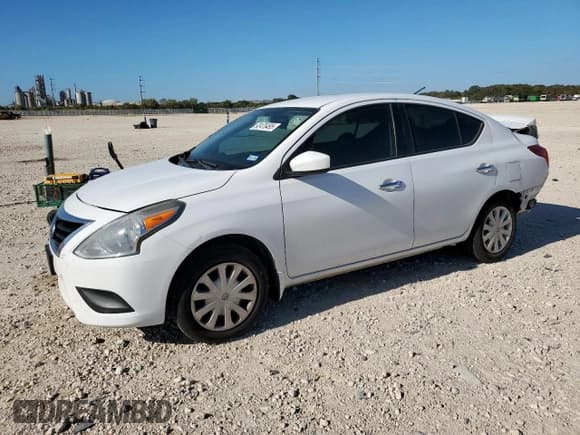 ✅ 2017 Nissan Versa SV • VIN: 3N1CN7AP5HL870265 • Lot: 92476495. Listed on Copart with 82,274 mi. Free auction sales archive from the USA and detailed vehicle history report at DreamBid. Image 1.