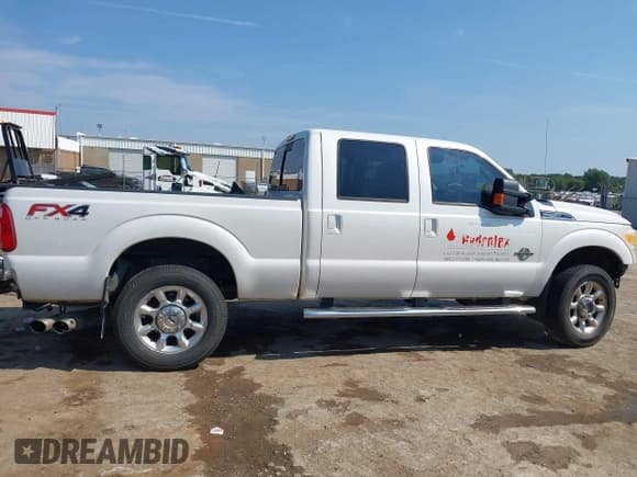 ✅ 2015 Ford F-250 Lariat • VIN: 1FT7W2BT4FEC52863 • Лот: 43061179. Опубликован ранее на IAAI с пробегом 329 739 миль. Бесплатный доступ к архиву аукционных продаж из США и подробный отчёт об истории автомобиля на DreamBid. Изображение 14.