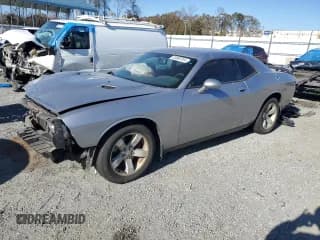 ✅ 2014 Dodge Challenger SXT • VIN: 2C3CDYAG7EH273908 • Lot: 83889784. Wystawiony na Copart z przebiegiem 156 926 mil. Bezpłatny archiwum sprzedaży aukcyjnych z USA i szczegółowy raport historii pojazdu na DreamBid. Zdjęcie 1.