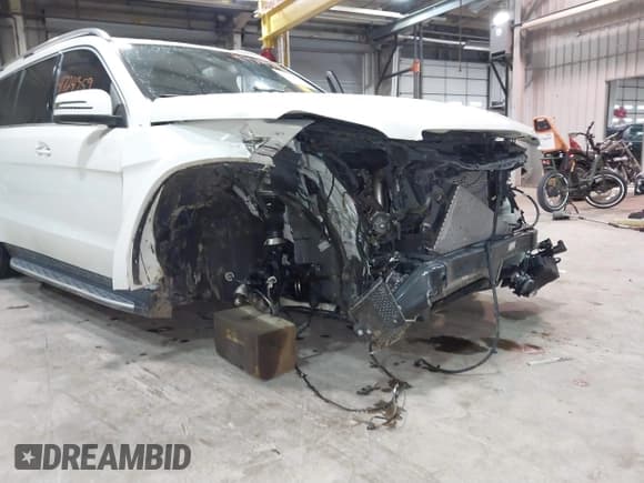 ✅ 2013 Mercedes-Benz GL 550 • VIN: 4JGDF7DE0DA118379 • Lot: 41724359. Listed on IAAI with 197,912 mi. Free auction sales archive from the USA and detailed vehicle history report at DreamBid. Image 6.