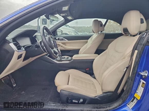 ✅ 2022 BMW 4 Series 430i • VIN: WBA23AT00NCJ35998 • Lot: 93921835. Listed on Copart with 44,022 mi. Free auction sales archive from the USA and detailed vehicle history report at DreamBid. Image 7.