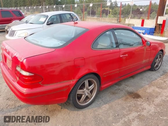 ✅ 2002 Mercedes-Benz CLK 320/430 • VIN: WDBLJ70G62T121194 • Lot: 42941197. Wystawiony na IAAI z przebiegiem Nie podano. Bezpłatny archiwum sprzedaży aukcyjnych z USA i szczegółowy raport historii pojazdu na DreamBid. Zdjęcie 4.