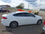 ✅ 2017 Ford Fusion Hybrid SE • VIN: 3FA6P0LU3HR384720 • Lot: 43434195. Wystawiony na IAAI z przebiegiem 151 397 mil. Bezpłatny archiwum sprzedaży aukcyjnych z USA i szczegółowy raport historii pojazdu na DreamBid. Zdjęcie 13.