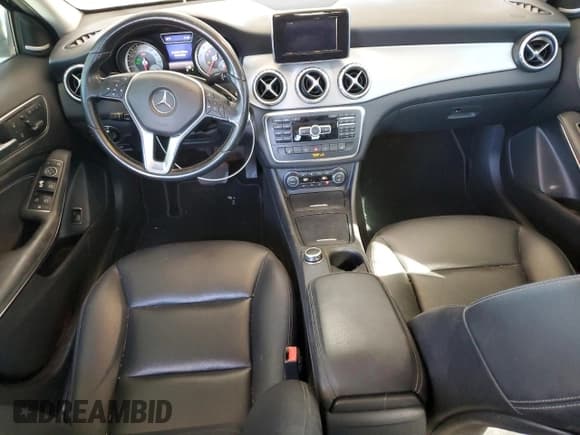 ✅ 2015 Mercedes-Benz GLA 250 • VIN: WDCTG4EB4FJ129463 • Lot: 89634755. Listed on Copart with 162,930 mi. Free auction sales archive from the USA and detailed vehicle history report at DreamBid. Image 8.