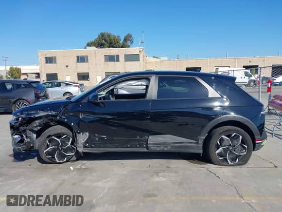 ✅ 2023 Hyundai Ioniq 5 SEL • VIN: KM8KN4AE6PU180465 • Lot: 43591842. Listed on IAAI with 37,044 mi. Free auction sales archive from the USA and detailed vehicle history report at DreamBid. Image 13.