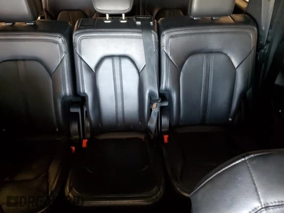 ✅ 2020 Ford Expedition Max Limited • VIN: 1FMJK2AT0LEA19430 • Lot: 57101915. Wystawiony na Copart z przebiegiem 136 198 mil. Bezpłatny archiwum sprzedaży aukcyjnych z USA i szczegółowy raport historii pojazdu na DreamBid. Zdjęcie 10.