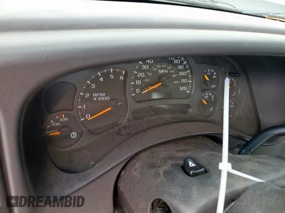 ✅ 2003 Chevrolet Silverado 2500HD LS • VIN: 1GCHC29U93E331260 • Lot: 59933585. Listed on Copart with Not provided. Free auction sales archive from the USA and detailed vehicle history report at DreamBid. Image 9.