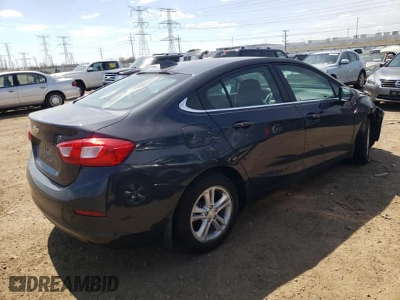 ✅ 2017 Chevrolet Cruze LT • VIN: 1G1BE5SM8H7214821 • Lot: 46473833. Listed on Copart with Not provided. Free auction sales archive from the USA and detailed vehicle history report at DreamBid. Image 3.
