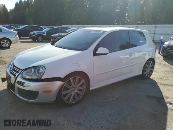 ✅ 2008 Volkswagen R32 • VIN: WVWKC71K98W152506 • Lot: 82190805. Listed on Copart with 168,139 mi. Free auction sales archive from the USA and detailed vehicle history report at DreamBid. Image 1.