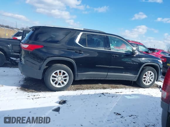 ✅ 2018 Chevrolet Traverse LT Cloth • VIN: 1GNEVMKW9JJ210079 • Lot: 41548733. Wystawiony na IAAI z przebiegiem 106 698 mil. Bezpłatny archiwum sprzedaży aukcyjnych z USA i szczegółowy raport historii pojazdu na DreamBid. Zdjęcie 13.