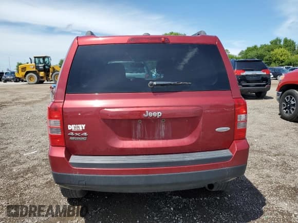 ✅ 2014 Jeep Patriot Latitude • VIN: 1C4NJRFB8ED863466 • Lot: 67903175. Wystawiony na Copart z przebiegiem 151 827 mil. Bezpłatny archiwum sprzedaży aukcyjnych z USA i szczegółowy raport historii pojazdu na DreamBid. Zdjęcie 6.