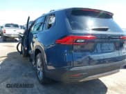 ✅ 2024 Toyota Highlander XLE • VIN: 5TDAAAB58RS023164 • Лот: 42293658. Опубликован ранее на IAAI с пробегом 14 057 миль. Бесплатный доступ к архиву аукционных продаж из США и подробный отчёт об истории автомобиля на DreamBid. Изображение 3.