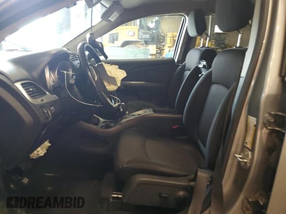 ✅ 2020 Dodge Journey SE Value • VIN: 3C4PDCAB5LT194889 • Лот: 80335365. Опубликован ранее на Copart с пробегом 251 848 миль. Бесплатный доступ к архиву аукционных продаж из США и подробный отчёт об истории автомобиля на DreamBid. Изображение 7.