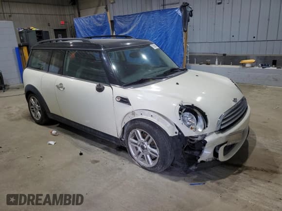 ✅ 2011 MINI Clubman • VIN: WMWZF3C55BT188284 • Lot: 70650145. Listed on Copart with 150,908 mi. Free auction sales archive from the USA and detailed vehicle history report at DreamBid. Image 4.
