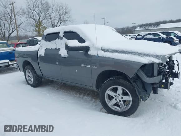 ✅ 2010 Dodge 1500 SLT • VIN: 1D7RV1CT0AS207424 • Lot: 41307468. Wystawiony na IAAI z przebiegiem 174 539 mil. Bezpłatny archiwum sprzedaży aukcyjnych z USA i szczegółowy raport historii pojazdu na DreamBid. Zdjęcie 13.