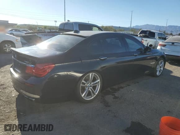 ✅ 2010 BMW 7 Series 750Li • VIN: WBAKB8C58ACY63943 • Лот: 45208745. Опубликован ранее на Copart с пробегом 112 531 миль. Бесплатный доступ к архиву аукционных продаж из США и подробный отчёт об истории автомобиля на DreamBid. Изображение 3.