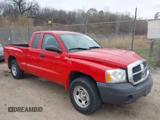 2007 Dodge Dakota ST z VIN 1D7HW22K57S242864, wystawiony jako IAAI lot #40887281 z przebiegiem 139 160 mil mil oraz . Historia ofert i sprzedaży dostępna na DreamBid. Obrazek 1.