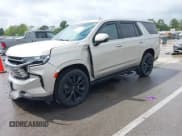 ✅ 2023 Chevrolet Tahoe High Country • VIN: 1GNSKTKL0PR214835 • Lot: 42347599. Wystawiony na IAAI z przebiegiem 53 799 mil. Bezpłatny archiwum sprzedaży aukcyjnych z USA i szczegółowy raport historii pojazdu na DreamBid. Zdjęcie 18.