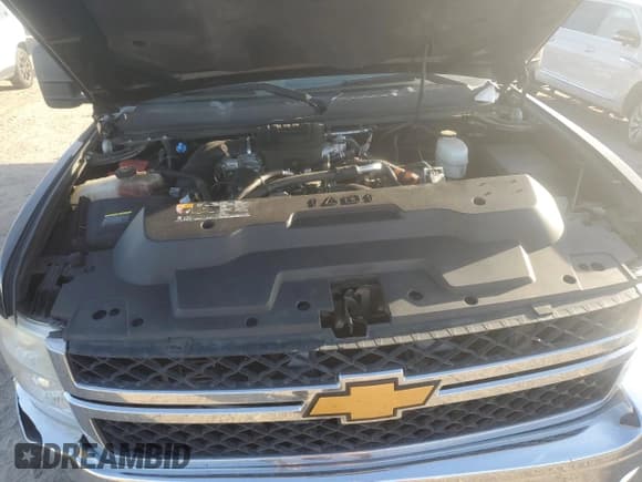 ✅ 2014 Chevrolet Silverado 2500HD LTZ • VIN: 1GC1KYE82EF129177 • Лот: 89486365. Опубликован ранее на Copart с пробегом 208 032 миль. Бесплатный доступ к архиву аукционных продаж из США и подробный отчёт об истории автомобиля на DreamBid. Изображение 11.