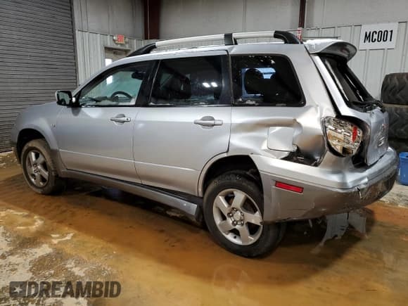 ✅ 2004 Mitsubishi Outlander XLS • VIN: JA4LX41F54U000247 • Lot: 44573975. Listed on Copart with 169,914 mi. Free auction sales archive from the USA and detailed vehicle history report at DreamBid. Image 2.