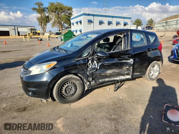✅ 2015 Nissan Note SV • VIN: 3N1CE2CP0FL388736 • Lot: 85896785. Wystawiony na Copart z przebiegiem 111 219 mil. Bezpłatny archiwum sprzedaży aukcyjnych z USA i szczegółowy raport historii pojazdu na DreamBid. Zdjęcie 1.
