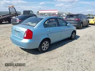 2009 Hyundai Accent Auto GLS z VIN KMHCN46C09U335042, wystawiony jako IAAI lot #43110238 z przebiegiem 140 442 mil mil oraz . Historia ofert i sprzedaży dostępna na DreamBid. Obrazek 4.