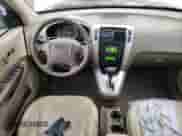 2008 Hyundai Tucson SE z VIN KM8JN12D48U864996, wystawiony jako Copart lot #82535284 z przebiegiem 137 391 mil mil oraz Szkoda całkowita • Salvage title. Historia ofert i sprzedaży dostępna na DreamBid. Obrazek 8.