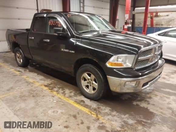 2009 Dodge 1500 SLT с VIN 1D3HV18T09S823240, выставлен на аукционе IAAI как лот 41827920 с пробегом 179 843 миль миль и . История ставок и продаж доступна на DreamBid. Изображение 1.