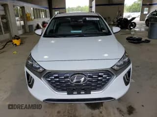 ✅ 2020 Hyundai Ioniq SE • VIN: KMHC75LC3LU240700 • Lot: 69864714. Wystawiony na Copart z przebiegiem 28 469 mil. Bezpłatny archiwum sprzedaży aukcyjnych z USA i szczegółowy raport historii pojazdu na DreamBid. Zdjęcie 5.