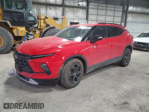 2024 Chevrolet Blazer LT z VIN 3GNKBJR44RS171295, wystawiony jako Copart lot #47431225 z przebiegiem 18 699 mil mil oraz Szkoda całkowita • Salvage title. Historia ofert i sprzedaży dostępna na DreamBid. Obrazek 1.