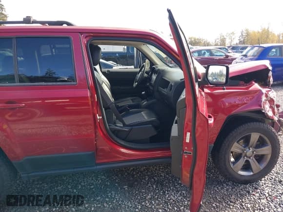 ✅ 2014 Jeep Patriot Latitude • VIN: 1C4NJRFB7ED588530 • Lot: 43483827. Listed on IAAI with 132,562 mi. Free auction sales archive from the USA and detailed vehicle history report at DreamBid. Image 5.