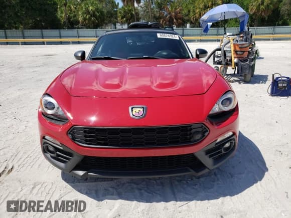 ✅ 2018 FIAT 124 Spider Abarth • VIN: JC1NFAEK8J0134483 • Лот: 60826924. Опубликован ранее на Copart с пробегом 44 431 миль. Бесплатный доступ к архиву аукционных продаж из США и подробный отчёт об истории автомобиля на DreamBid. Изображение 5.