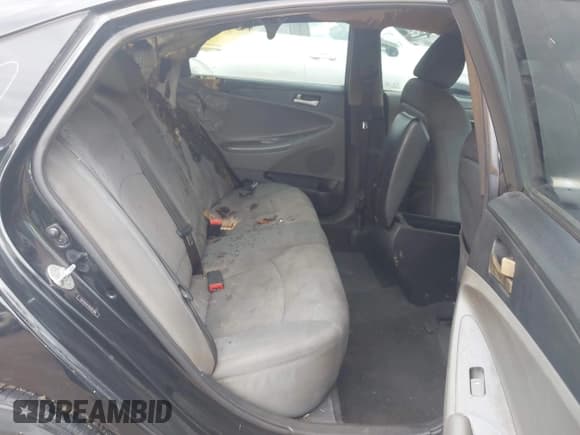 ✅ 2014 Hyundai Sonata GLS • VIN: 5NPEB4AC7EH921366 • Lot: 42976452. Listed on IAAI with 187,692 mi. Free auction sales archive from the USA and detailed vehicle history report at DreamBid. Image 8.