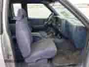 1997 Chevrolet S-10 LS with VIN 1GCCS19X0V8189366, listed as a IAAI auction lot 42729297 with 190,332 mi miles and . Bid and sale history available at DreamBid. Image 5.