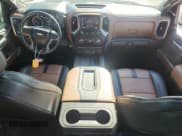 ✅ 2021 Chevrolet Silverado 1500 High Country • VIN: 3GCUYHELXMG143387 • Лот: 69357055. Опубликован ранее на Copart с пробегом 71 305 миль. Бесплатный доступ к архиву аукционных продаж из США и подробный отчёт об истории автомобиля на DreamBid. Изображение 8.