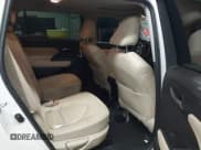 ✅ 2023 Toyota Highlander Platinum • VIN: 5TDKDRAH6PS003112 • Lot: 43111925. Wystawiony na IAAI z przebiegiem 33 641 mil. Bezpłatny archiwum sprzedaży aukcyjnych z USA i szczegółowy raport historii pojazdu na DreamBid. Zdjęcie 8.