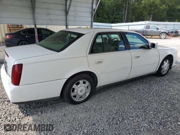 ✅ 2003 Cadillac DeVille • VIN: 1G6KD54Y73U139441 • Lot: 68880014. Listed on Copart with 131,345 mi. Free auction sales archive from the USA and detailed vehicle history report at DreamBid. Image 3.