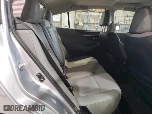 ✅ 2023 Subaru Legacy Limited • VIN: 4S3BWAN67P3015758 • Лот: 84274915. Опубликован ранее на Copart с пробегом 37 621 миль. Бесплатный доступ к архиву аукционных продаж из США и подробный отчёт об истории автомобиля на DreamBid. Изображение 10.