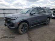 ✅ 2022 Chevrolet Suburban Z71 • VIN: 1GNSKDKD1NR112889 • Lot: 53532434. Wystawiony na Copart z przebiegiem 26 770 mil. Bezpłatny archiwum sprzedaży aukcyjnych z USA i szczegółowy raport historii pojazdu na DreamBid. Zdjęcie 1.
