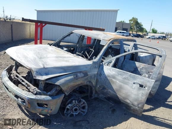 ✅ 2016 Ram 2500 Laramie • VIN: 3C6UR5FL0GG299248 • Lot: 42530578. Wystawiony na IAAI z przebiegiem Nie podano. Bezpłatny archiwum sprzedaży aukcyjnych z USA i szczegółowy raport historii pojazdu na DreamBid. Zdjęcie 6.