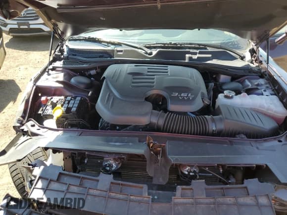 ✅ 2022 Dodge Challenger GT • VIN: 2C3CDZKG3NH156668 • Lot: 65185703. Wystawiony na Copart z przebiegiem 3 669 mil. Bezpłatny archiwum sprzedaży aukcyjnych z USA i szczegółowy raport historii pojazdu na DreamBid. Zdjęcie 11.