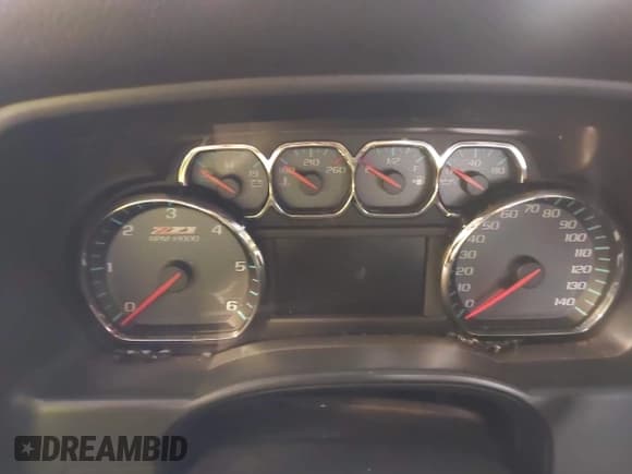 ✅ 2015 Chevrolet Silverado 2500HD LT • VIN: 1GC2KVEG5FZ501928 • Lot: 42460213. Wystawiony na IAAI z przebiegiem Nie podano. Bezpłatny archiwum sprzedaży aukcyjnych z USA i szczegółowy raport historii pojazdu na DreamBid. Zdjęcie 7.