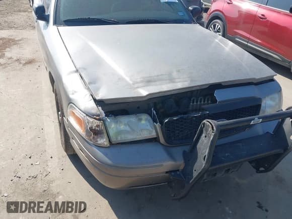 ✅ 2007 Ford Police Interceptor • VIN: 2FAFP71W27X124564 • Lot: 43408898. Wystawiony na IAAI z przebiegiem 177 526 mil. Bezpłatny archiwum sprzedaży aukcyjnych z USA i szczegółowy raport historii pojazdu na DreamBid. Zdjęcie 6.