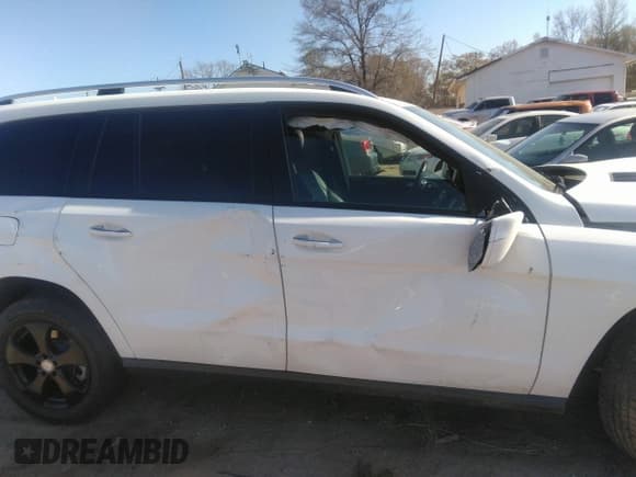 ✅ 2017 Mercedes-Benz GLS 450 • VIN: 4JGDF6EEXHA850923 • Lot: 41874619. Listed on IAAI with 137,017 mi. Free auction sales archive from the USA and detailed vehicle history report at DreamBid. Image 12.