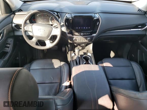 ✅ 2020 Chevrolet Traverse LT • VIN: 1GNERHKW6LJ178433 • Lot: 68052644. Wystawiony na Copart z przebiegiem 89 383 mil. Bezpłatny archiwum sprzedaży aukcyjnych z USA i szczegółowy raport historii pojazdu na DreamBid. Zdjęcie 8.