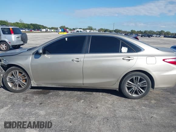 ✅ 2016 Toyota Camry XLE • VIN: 4T1BF1FK7GU170280 • Лот: 43706216. Опубликован ранее на IAAI с пробегом 114 039 миль. Бесплатный доступ к архиву аукционных продаж из США и подробный отчёт об истории автомобиля на DreamBid. Изображение 14.