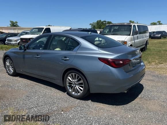 ✅ 2019 Infiniti Q50 Luxe • VIN: JN1EV7AP5KM512847 • Lot: 53725145. Wystawiony na Copart z przebiegiem 88 787 mil. Bezpłatny archiwum sprzedaży aukcyjnych z USA i szczegółowy raport historii pojazdu na DreamBid. Zdjęcie 3.