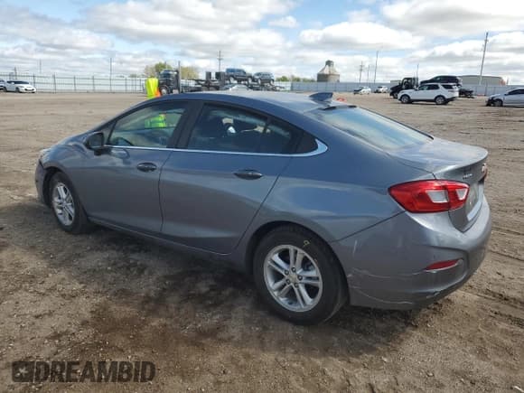 ✅ 2018 Chevrolet Cruze LT • VIN: 1G1BE5SM6J7167293 • Lot: 80909685. Listed on Copart with 39,452 mi. Free auction sales archive from the USA and detailed vehicle history report at DreamBid. Image 2.
